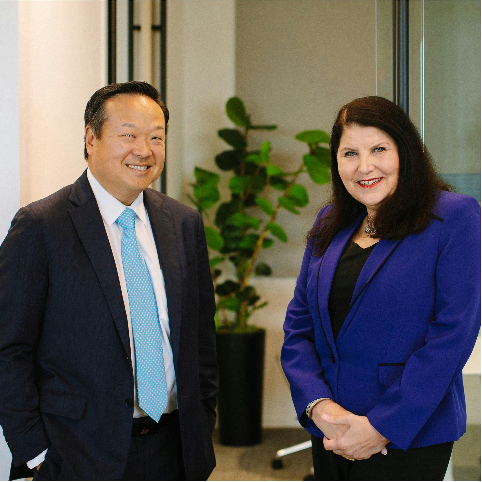 From left: DR. EDWARD S. KIM and
WENDY AUSTIN, M.S., RN, AOCN, COA, NEA-BC, FACHE

PHOTO BY NATALIE MOSER